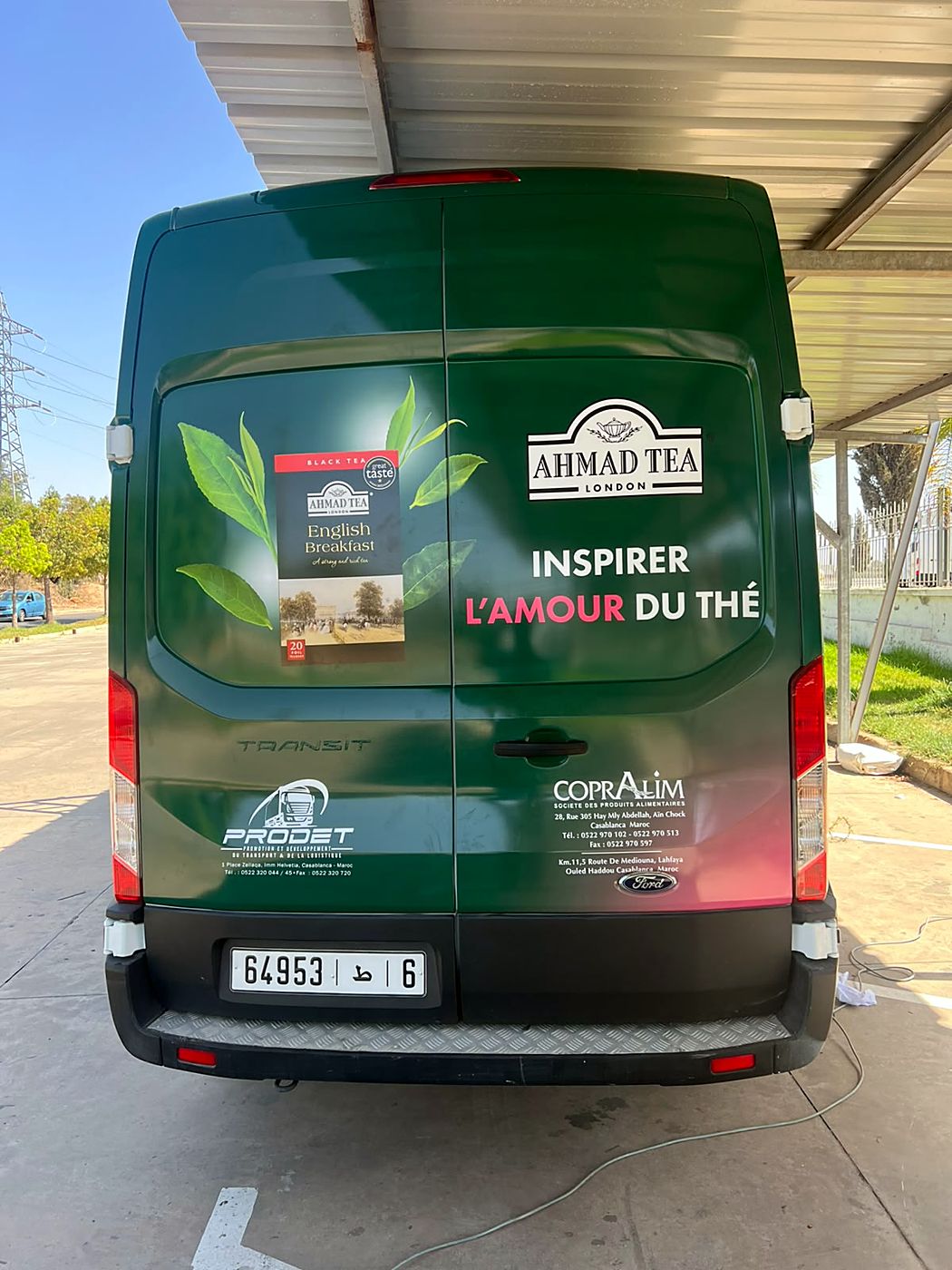 Fourgon Ahmad Tea vue arrière