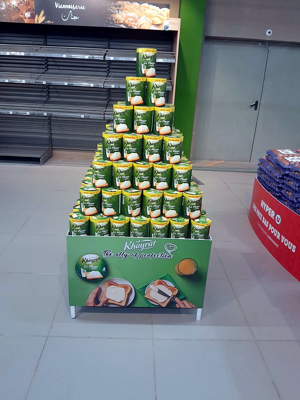 Podium Khayrat en hypermarché